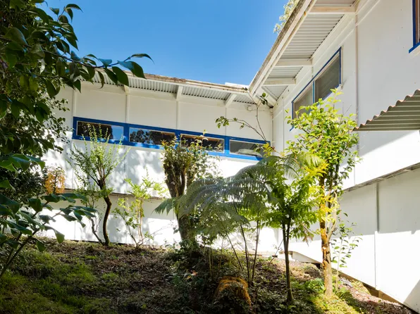 19-4301 Haunani Rd, Volcano, HI 96785