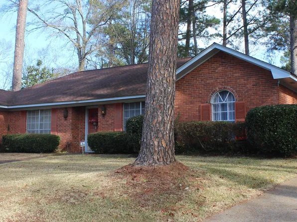 869 Winthrop Cir, Jackson, MS 39206