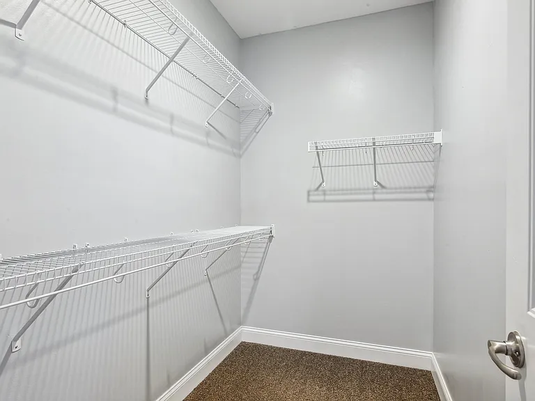 1701 Lincoln St — Photo 18