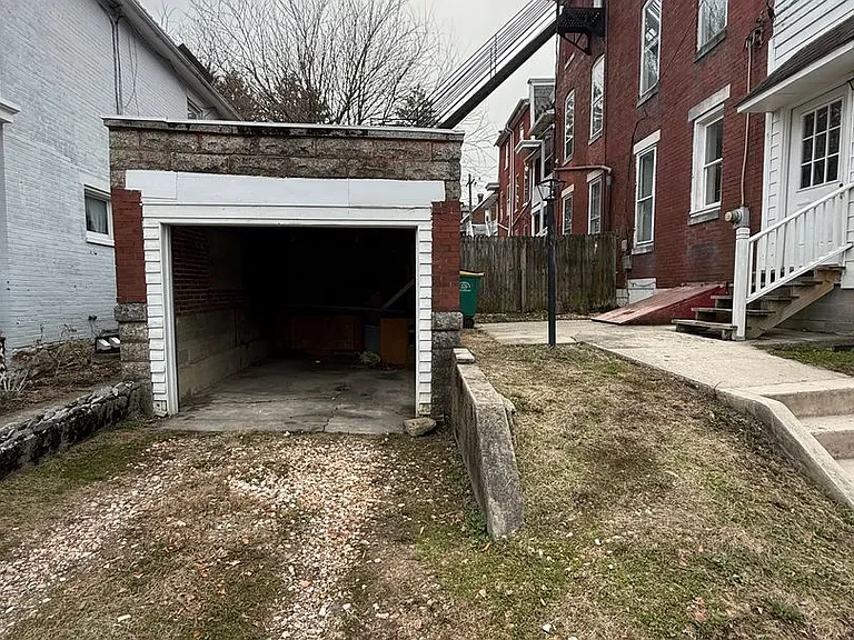 49 W Commerce St — Photo 4