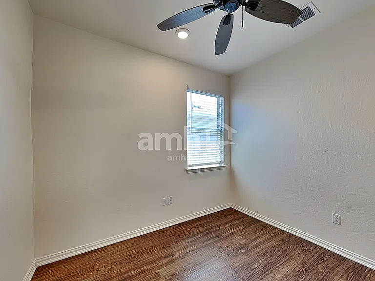 2722 Wolfcreek — Photo 13