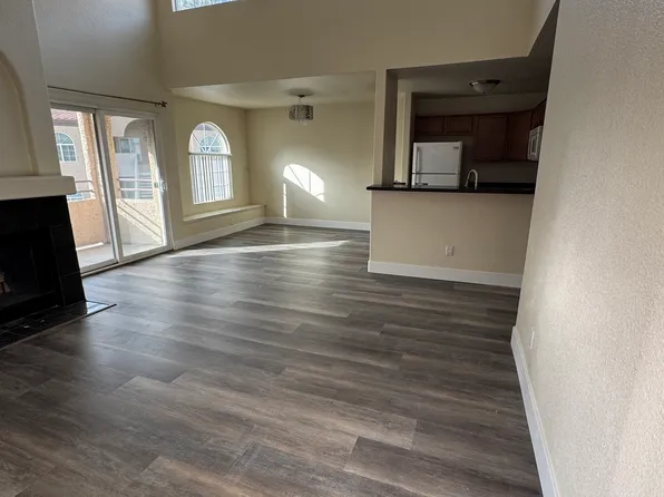 9325 W Desert Inn Rd APT 271, Las Vegas, NV 89117