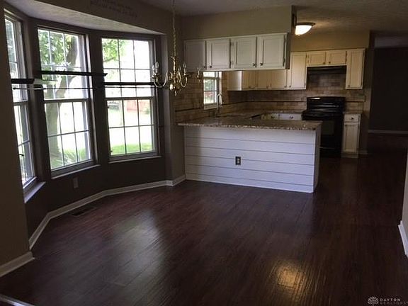 5th image of 1124 Decker Ct