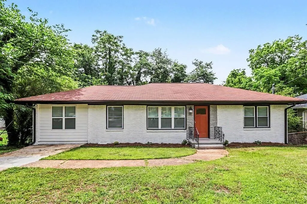 3 bed, 2.0 bath, 1416 sqft, $2,050 — Photo 1