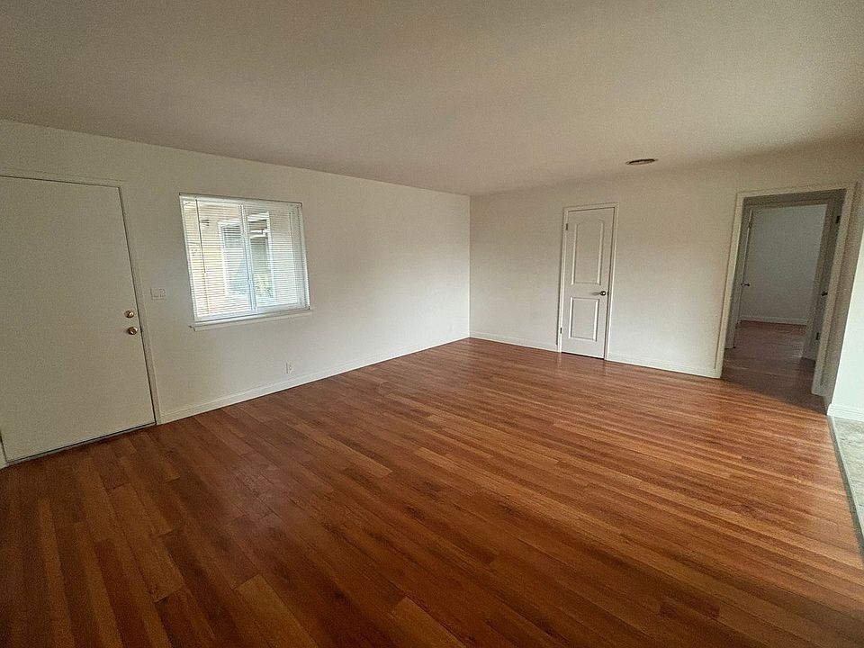 1st image of 2186 Carlmont Dr APT 8