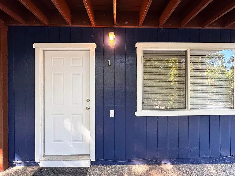 2148 Primrose Dr #1 — Photo 3