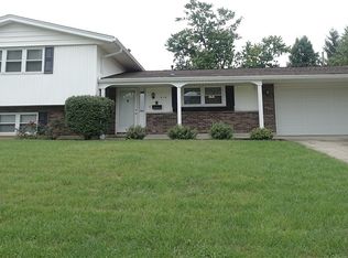 416 Rising Hill Dr, Fairborn, OH 45324