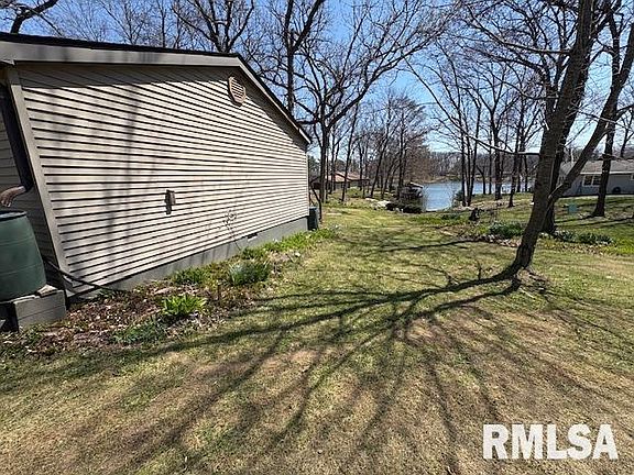 4th image of 15871 N Lake Rd
