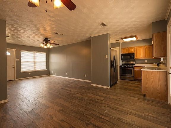 4th image of 311 Magnolia Ln