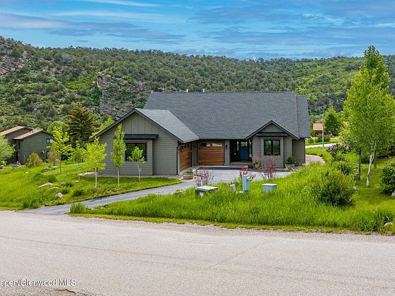 2nd image of 8 Haystack Rd