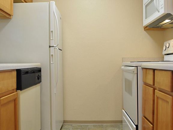 5th image of 4102 108th St SW APT 4