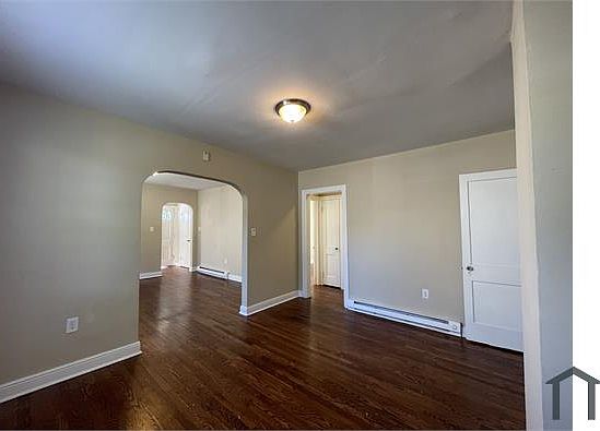 3rd image of 311 E 19th St