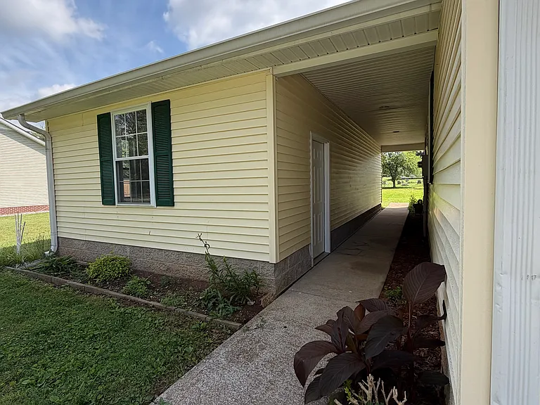 275 Stone Crest Ave — Photo 2