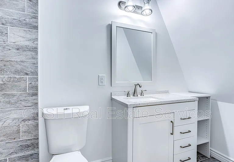 1537 S Water St #4 — Photo 12