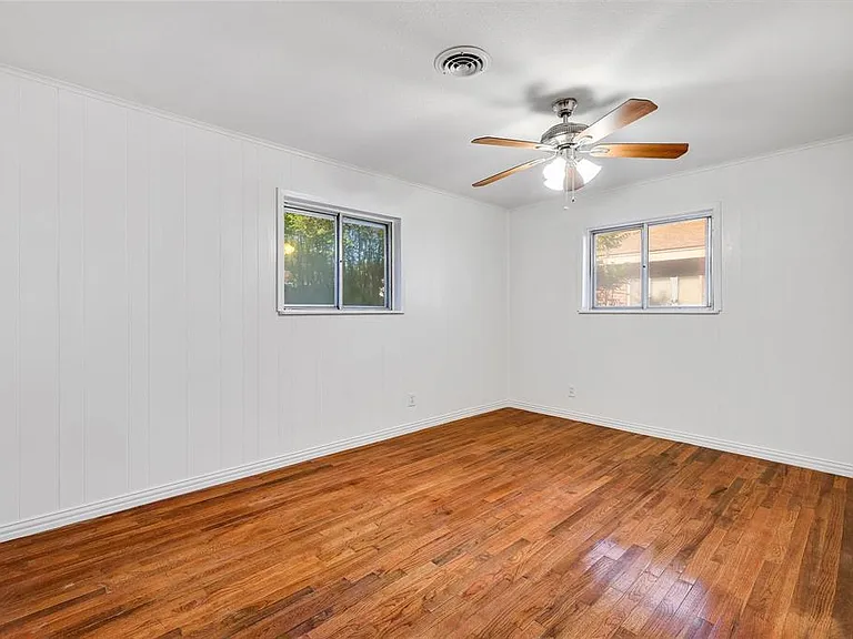 7108 Willis Ave — Photo 32