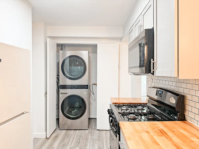 5735 Hobart St #1 — Photo 13
