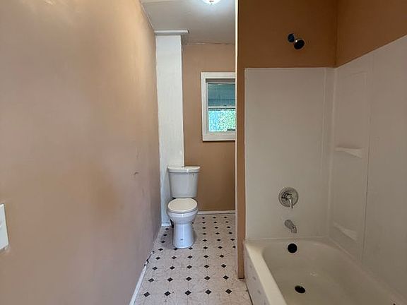 4th image of 170 King St APT 2