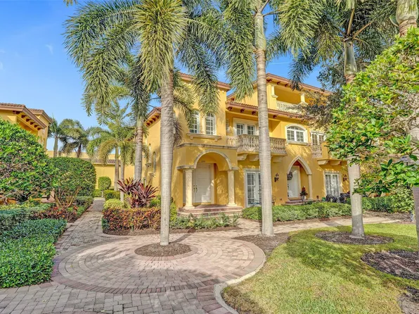 320 NE 69th Circle #320, Boca Raton, FL 33487