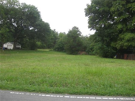 3rd image of 2312 Belmeade Dr