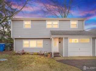 22 N Oak Ave, Iselin, NJ 08830