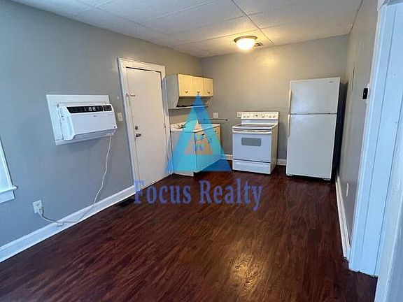 2nd image of 338 N Columbus St APT 3