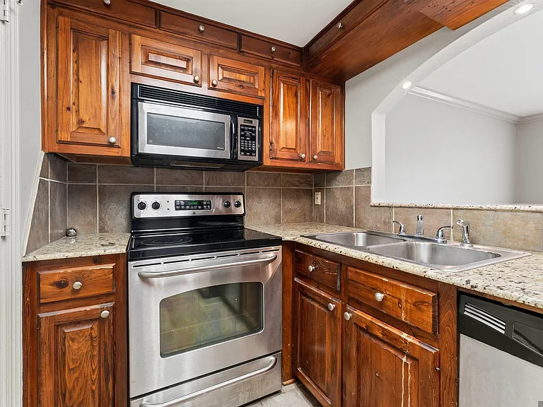 2045 N 3rd St #209 — Photo 5