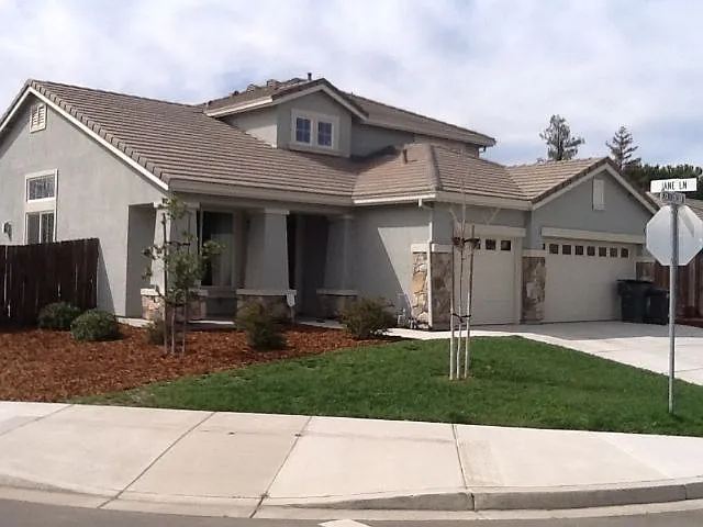 2301 Kenneth Ln photo 1