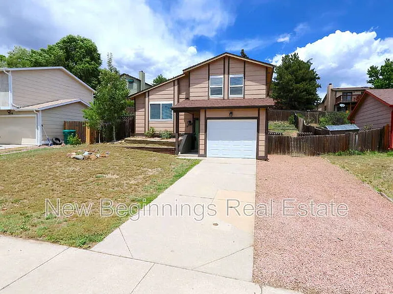 5560 Montgomery Ter — Photo 2