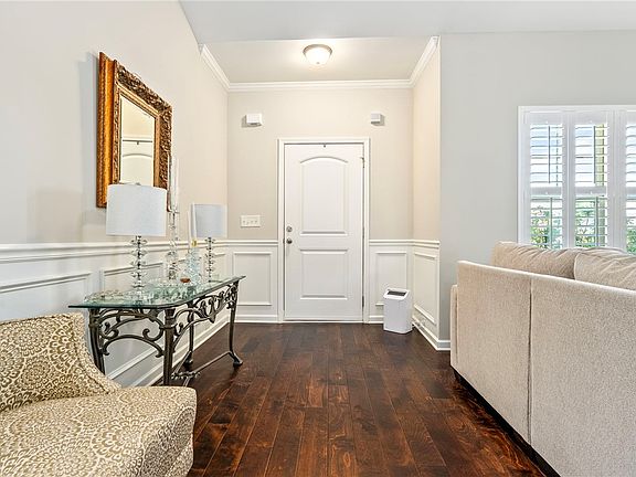 2nd image of 2706 Samantha Ln