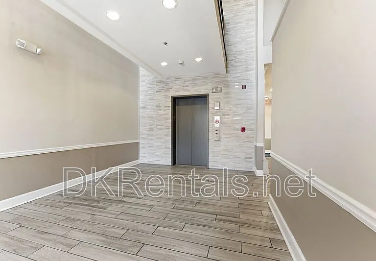 220 Renaissance Pkwy NE #2111 — Photo 36