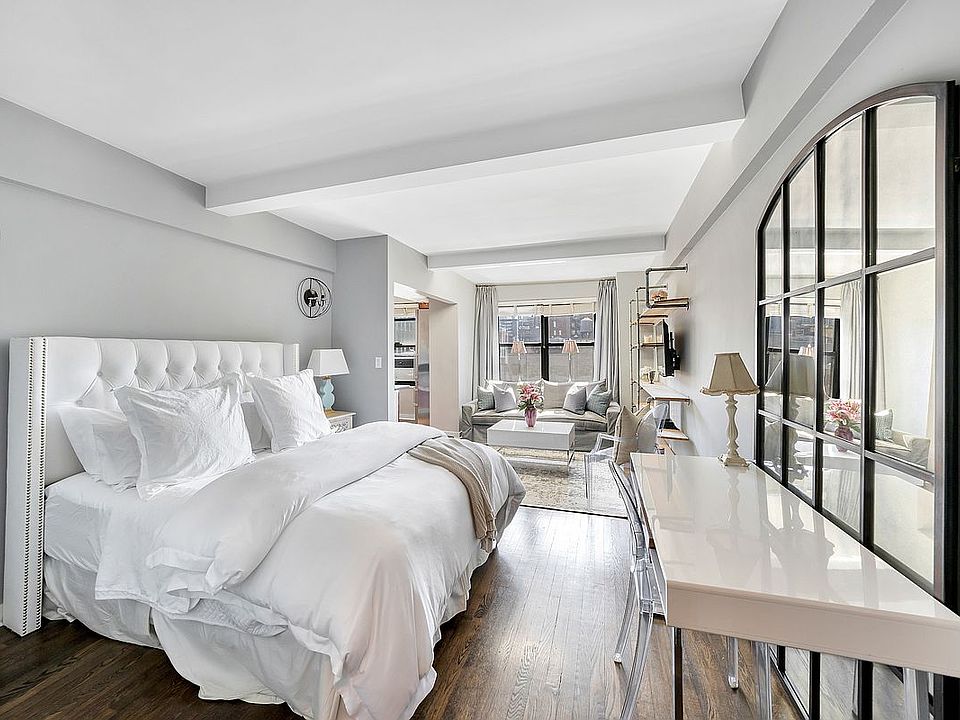 1st image of 300 W 23rd St APT 10F
