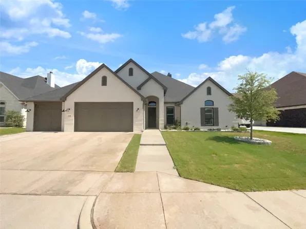 1340 Crown Valley Dr, Weatherford, TX 76087