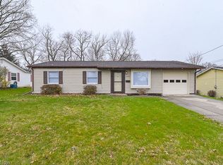 3686 Hiwood Ave, Stow, OH