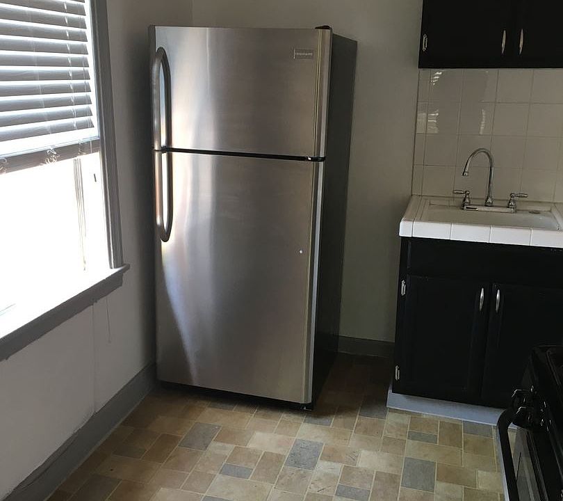 2nd image of 615 S Glendale Ave APT 02
