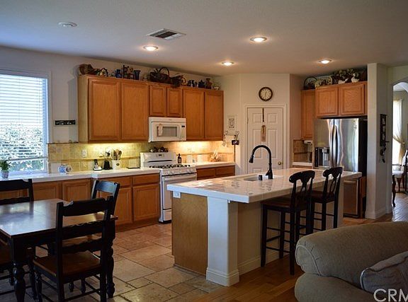 3rd image of 32636 Cullen Ct