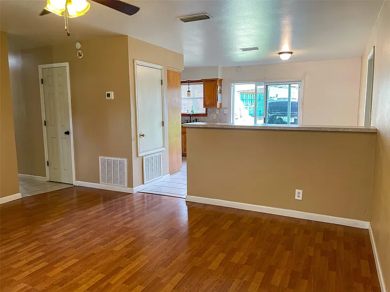 401 Anderson Rd — Photo 9