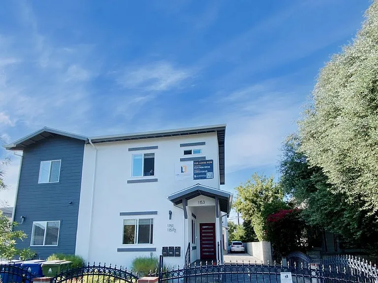 MH 1151 W 37th Dr — Photo 6