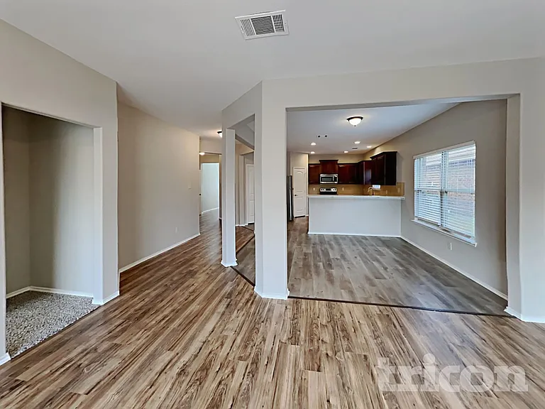 1216 Alder Tree Ln — Photo 3