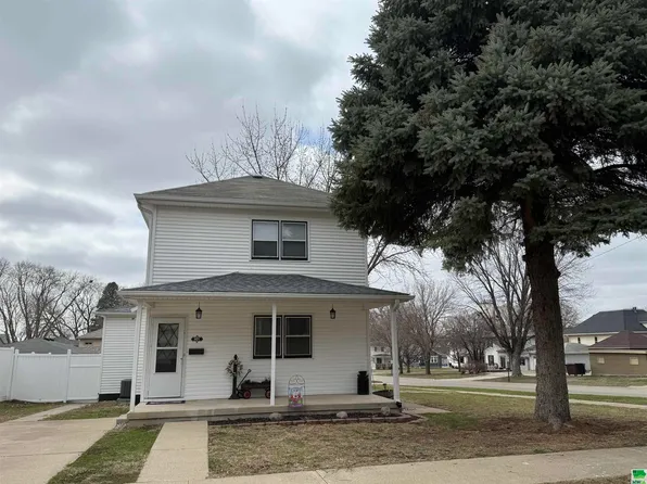 401 1st Ave SE, Le Mars, IA 51031