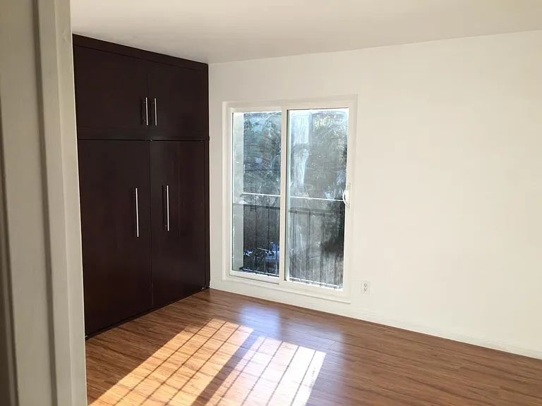964 Larrabee St #205 — Photo 6