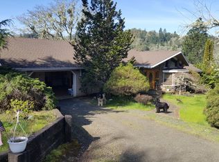 7169 N Bank Rd, Roseburg, OR 97470