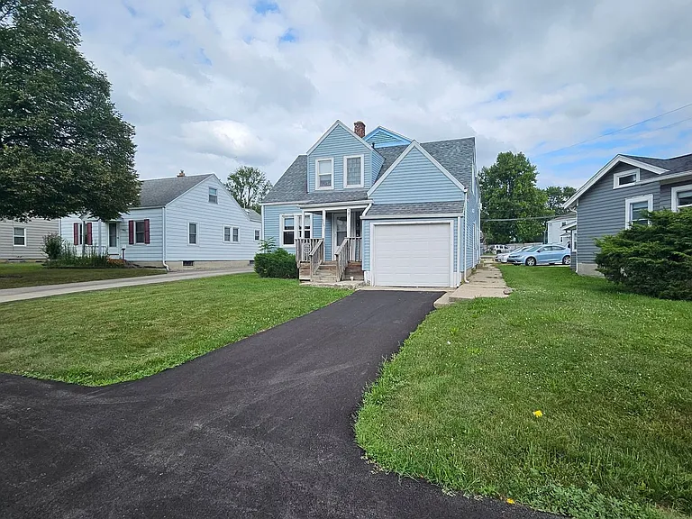 7409 Bradbury Ave — Photo 1