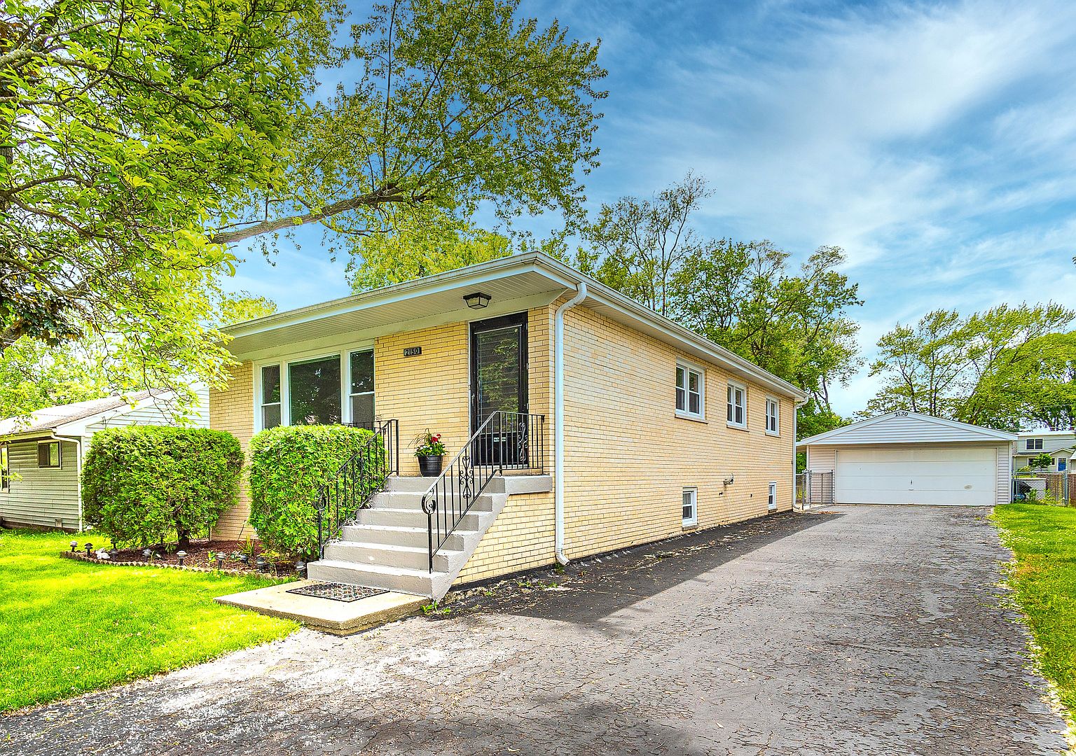 2150 Sprucewood Ave, Des Plaines, IL 60018 Zillow