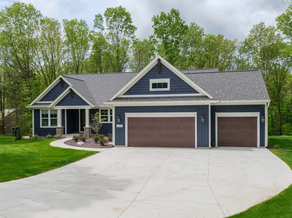 6583 W Hidden Lake Cir, Richland, MI 49083