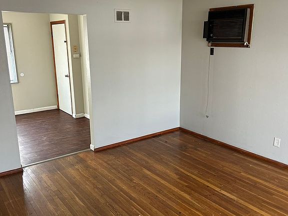 2nd image of 4036 Cranberry Ln
