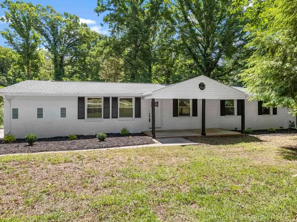 217 Greenbriar Dr, Simpsonville, SC 29680