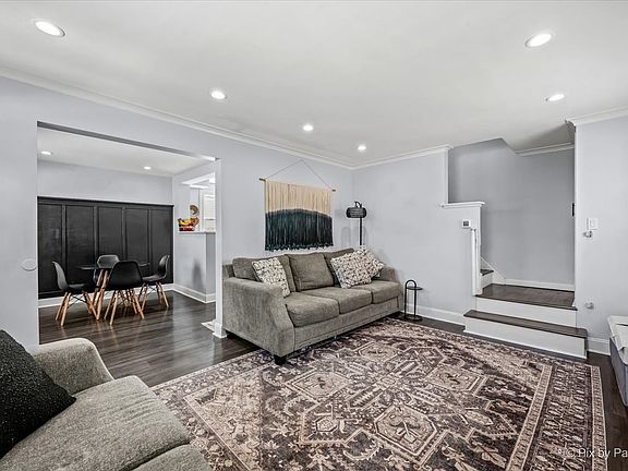 3rd image of 3248 N Odell Ave