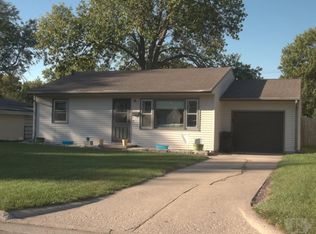 1602 Laurel Dr, Marshalltown, IA 50158