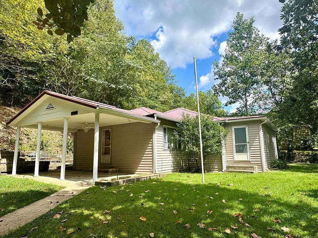 330 State Highway 1056 photo 1