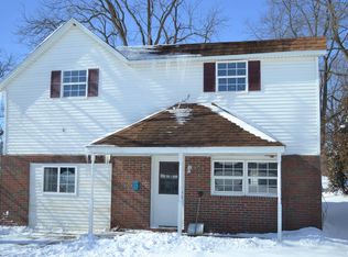 445 S Clay Ave, Jacksonville, IL 62650